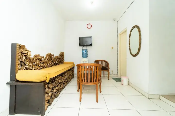 Джакарта: KoolKost Female Syariah near RS. Bhayangkara Pondok Pinang