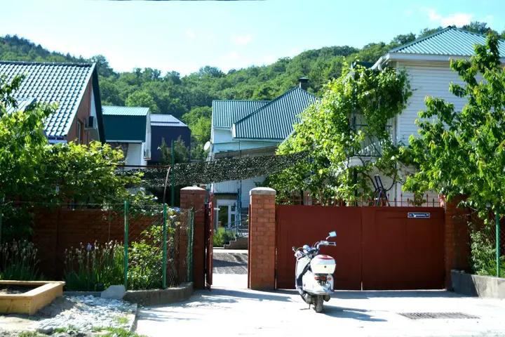 Дедеркой: Belyij Parohod Guest House