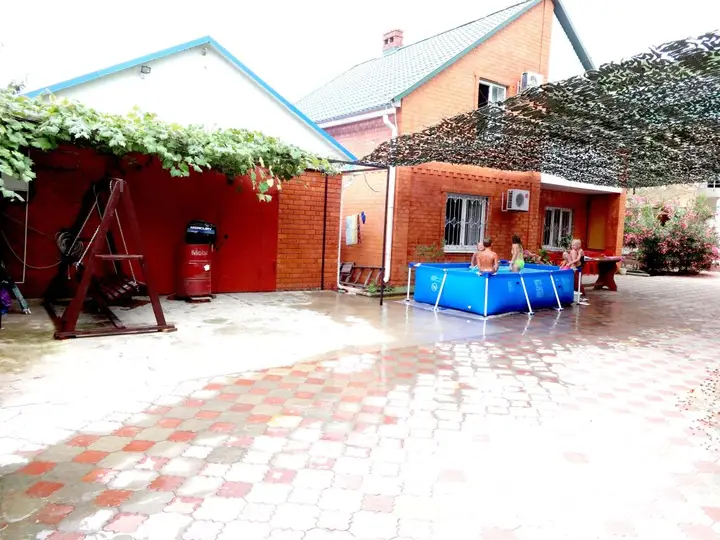 Дедеркой: Belyij Parohod Guest House
