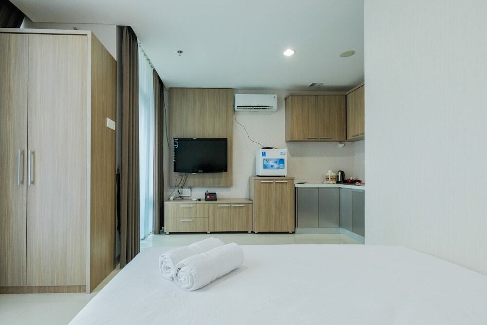 Южный Тангеранг: Modern Brooklyn Studio Apartment near IKEA Alam Sutera