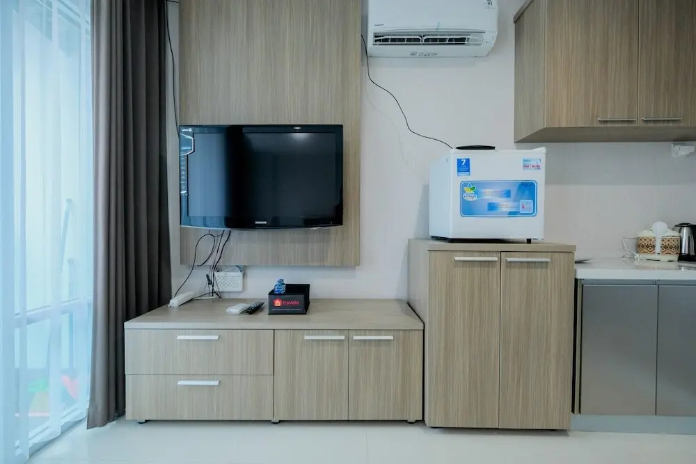 Южный Тангеранг: Modern Brooklyn Studio Apartment near IKEA Alam Sutera