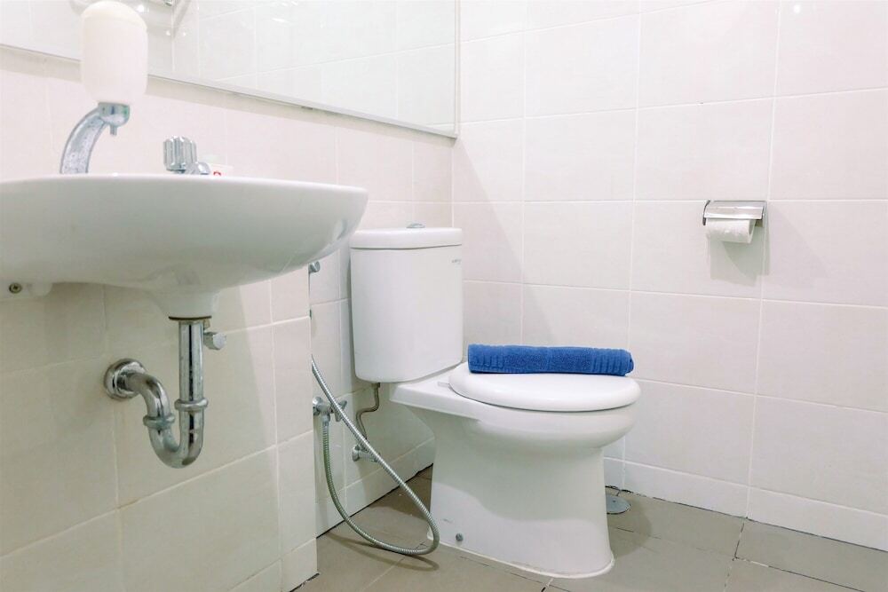 Джакарта: 1BR Sea View Condominium at Green Bay Pluit Apartment