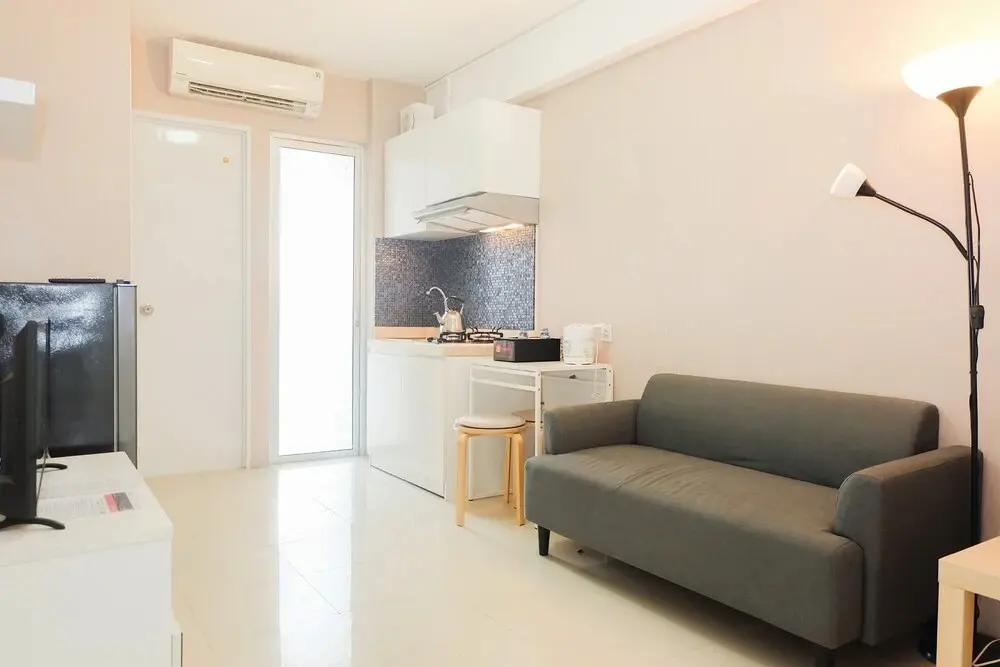 Джакарта: Simply 2BR at Bassura City Apartment