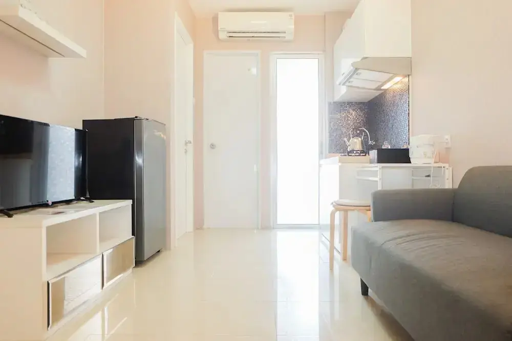 Джакарта: Simply 2BR at Bassura City Apartment