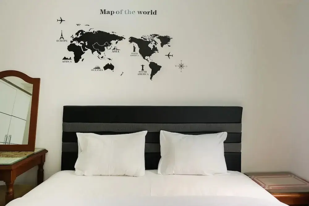 Тангеранг: Artistic 2BR (No Kitchen) Apartment Aeropolis Residence