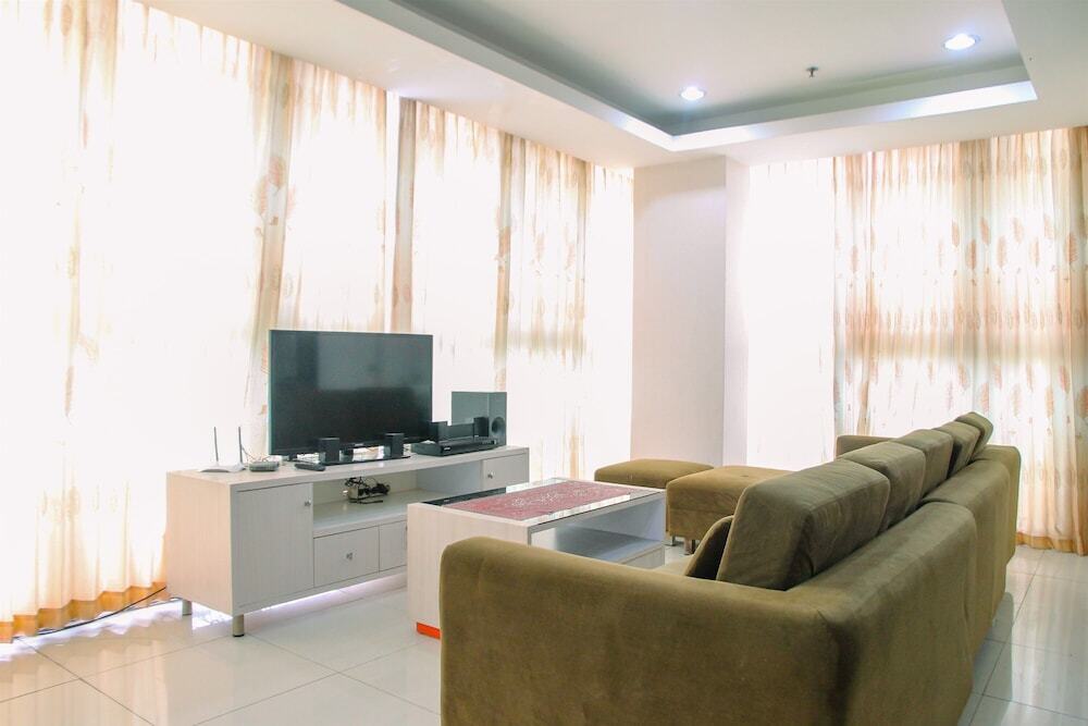 Джакарта: Beautifully Spacious 3BR at Sunter Park View Apartment