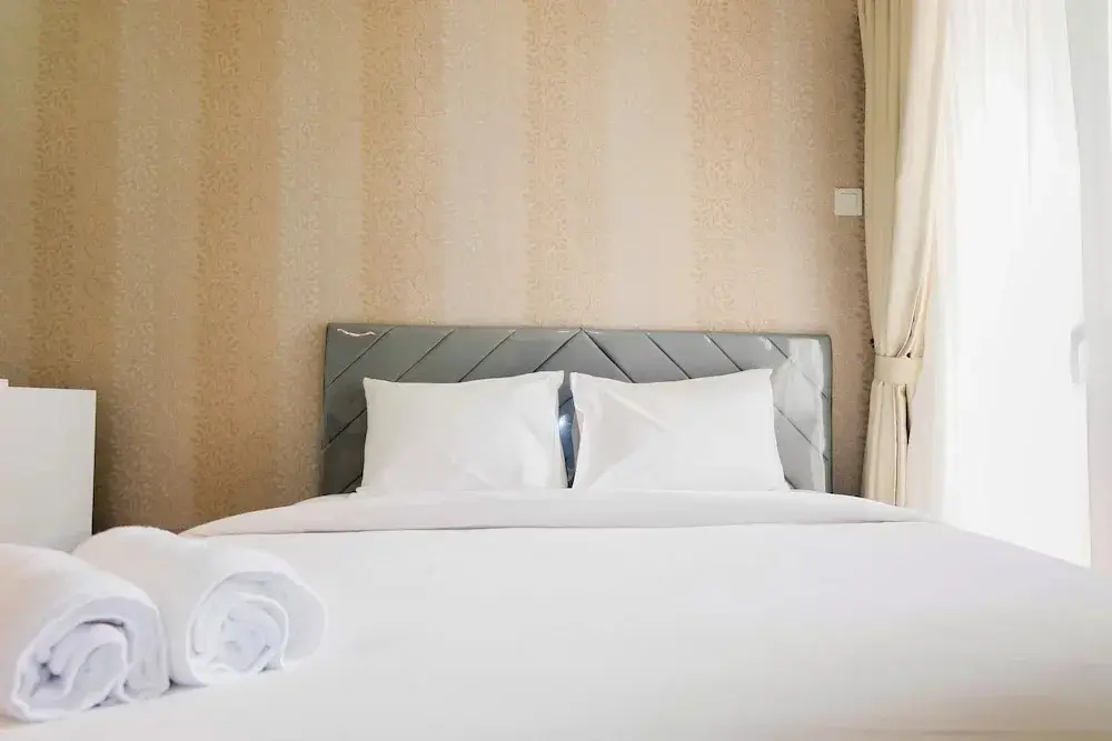 Джакарта: Comfortable Fully Furnished Studio Green Pramuka City Apartment
