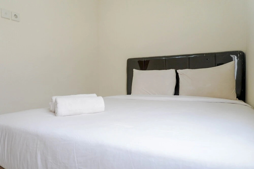 Сурабая: Comfortable 2BR Apartment at Pavilion Permata