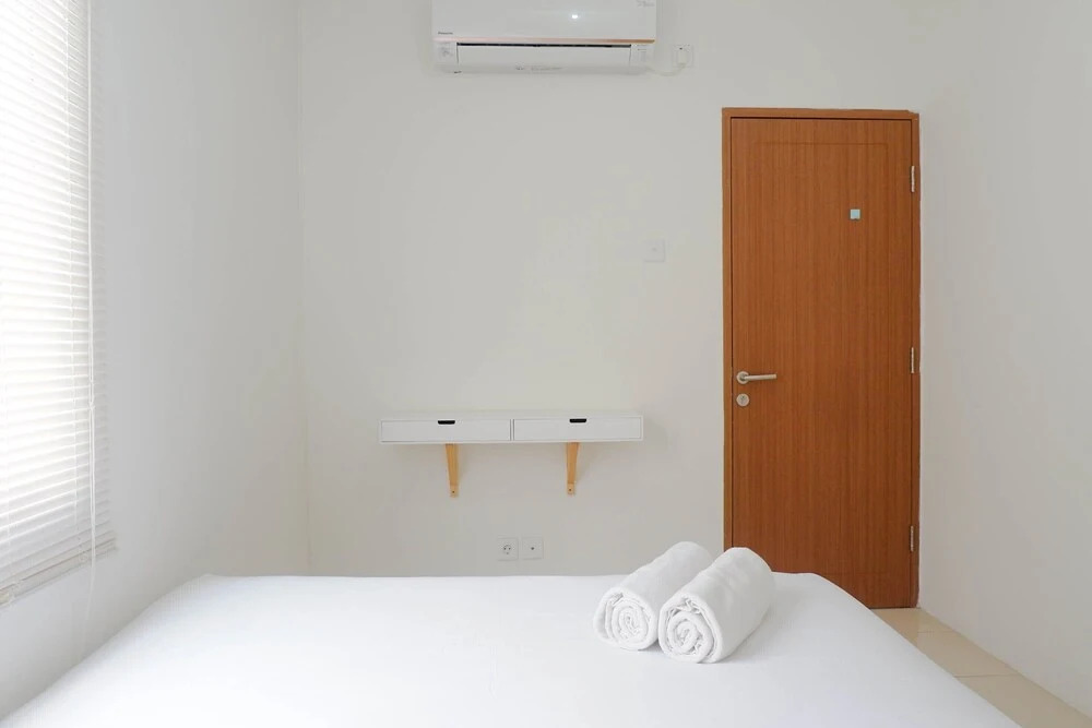 Сурабая: Comfortable 2BR Apartment at Pavilion Permata