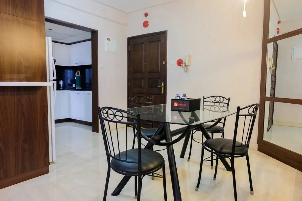 Тангеранг: Homey and Relaxing 2BR @ Kondominium Golf Karawaci Apartment
