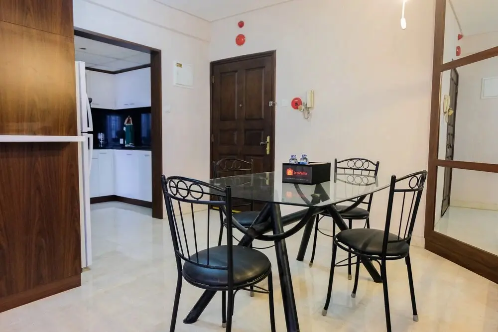 Тангеранг: Homey and Relaxing 2BR @ Kondominium Golf Karawaci Apartment