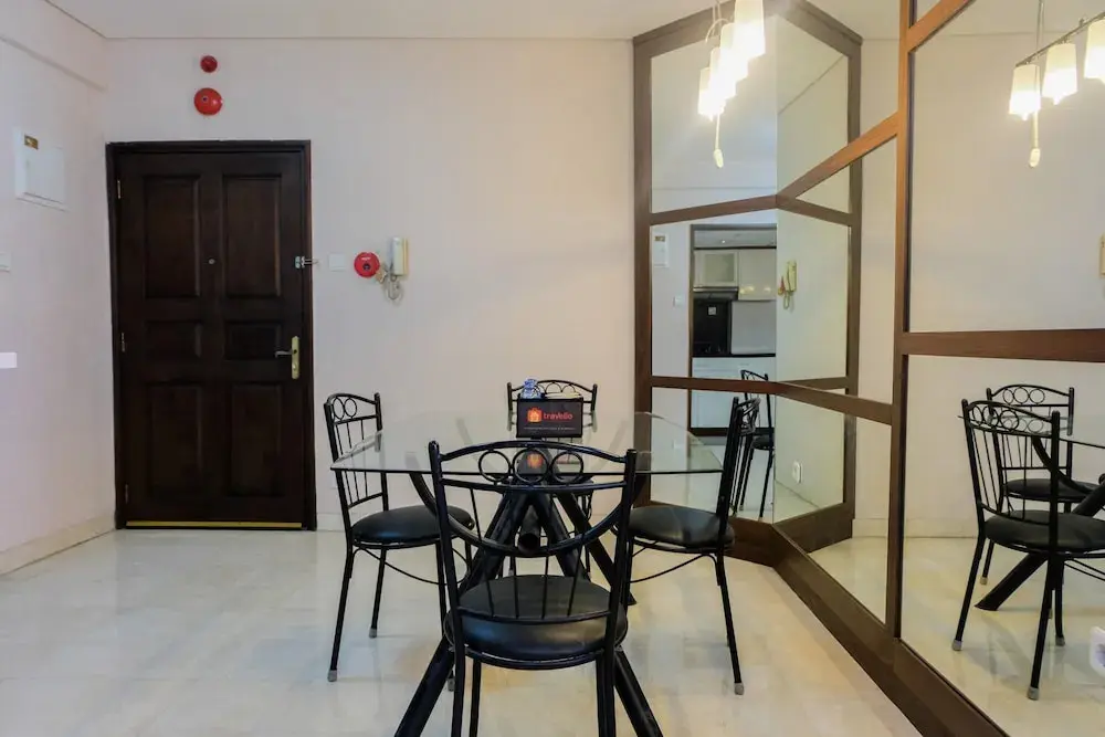 Тангеранг: Homey and Relaxing 2BR @ Kondominium Golf Karawaci Apartment