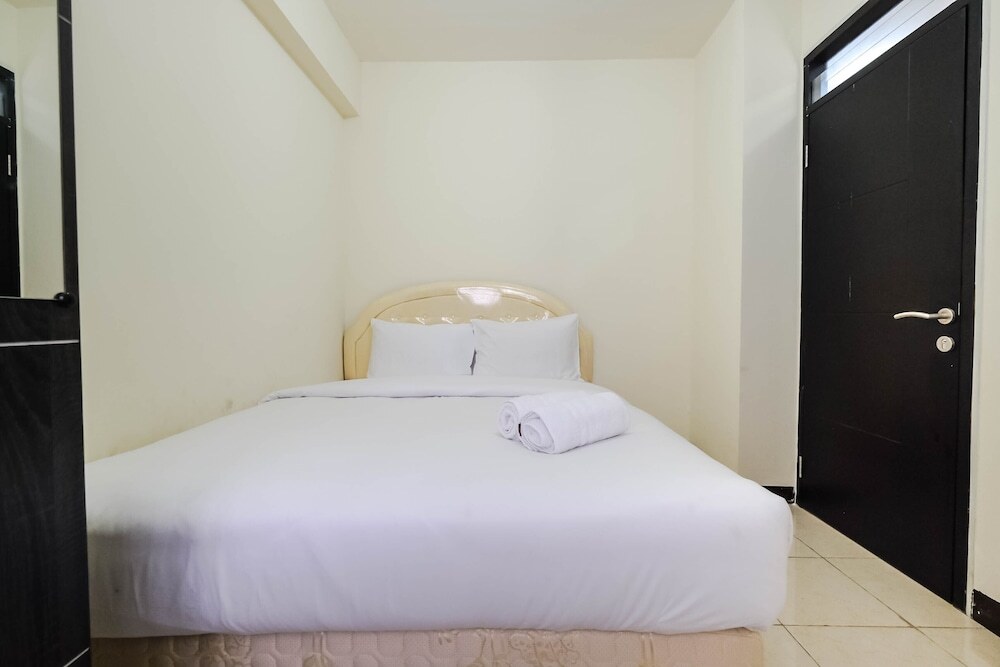 Джакарта: 2BR Apartment with Sofa Bed at Casablanca East Residences