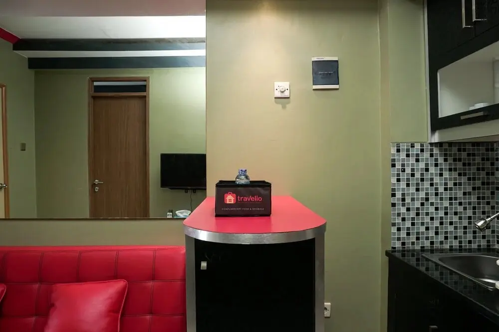 Джакарта: Nice 2BR Green Park View Daan Mogot Apartment