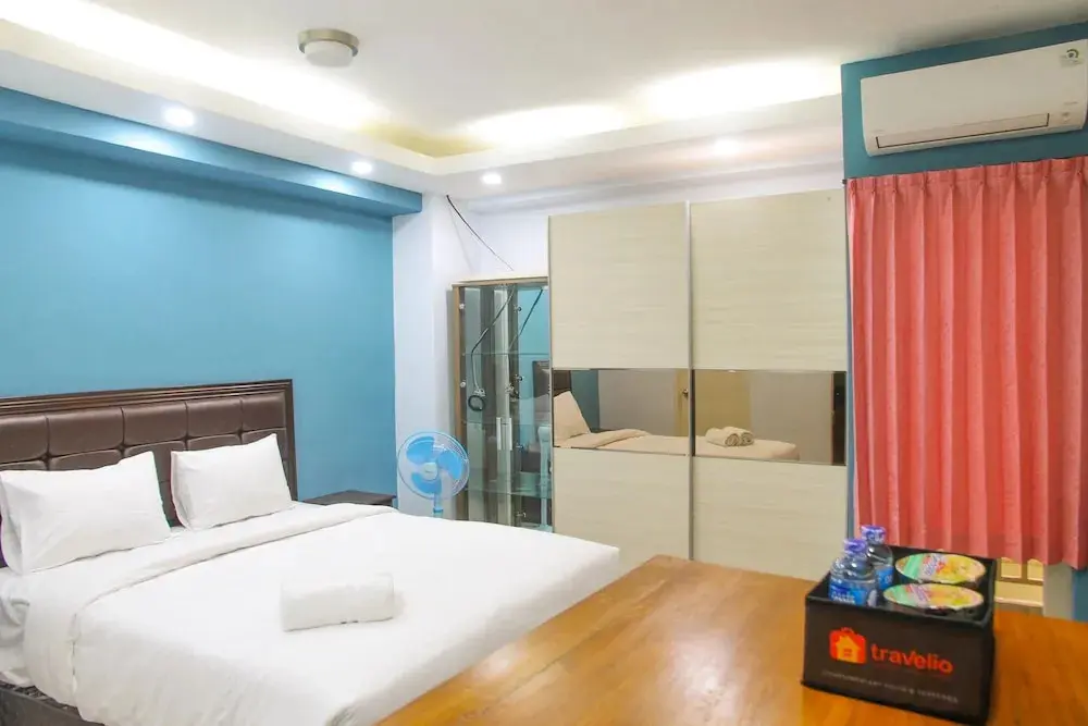 Джакарта: Vibrant Soho Studio Pakubuwono Terrace Apartment