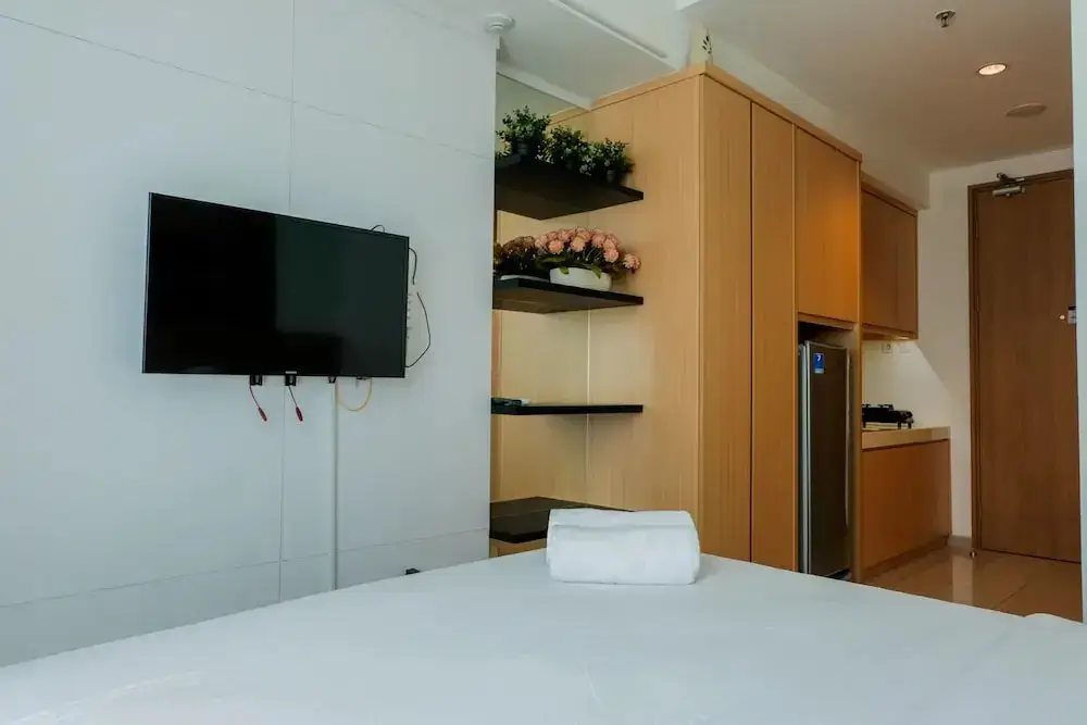 Тангеранг: Modern Studio Tree Park City Apartment