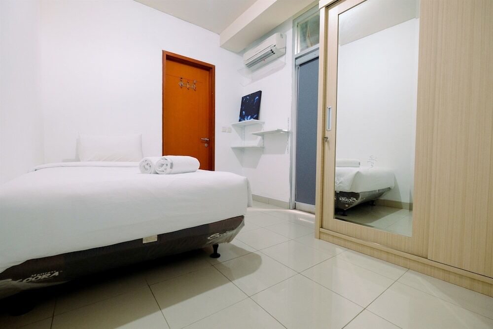 Джакарта: Modern 1BR at Kuningan Place Apartment near Shopping Mall