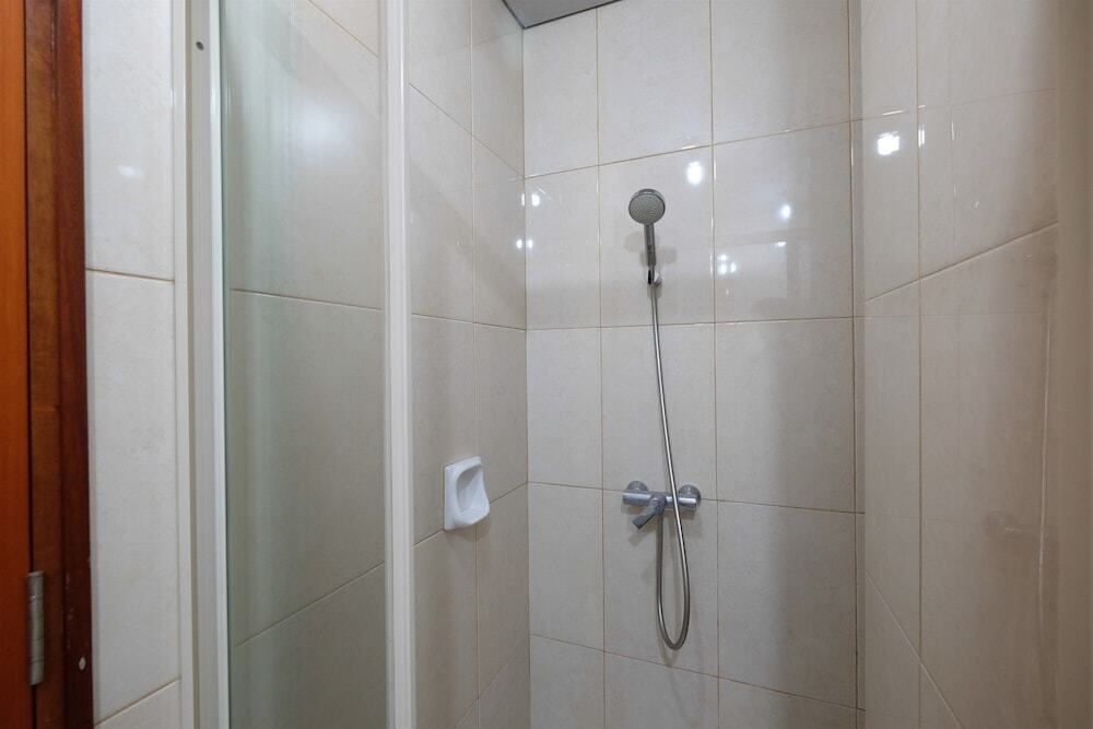 Джакарта: Modern 1BR at Kuningan Place Apartment near Shopping Mall