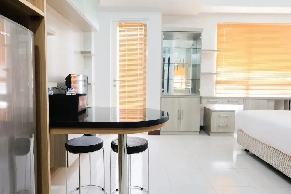 Legok: Brand New Cozy Studio at Scientia Apartment