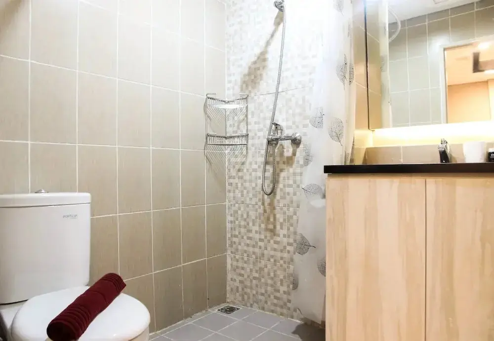 Чикаранг: Homey 1BR at Enviro Apartment Cikarang