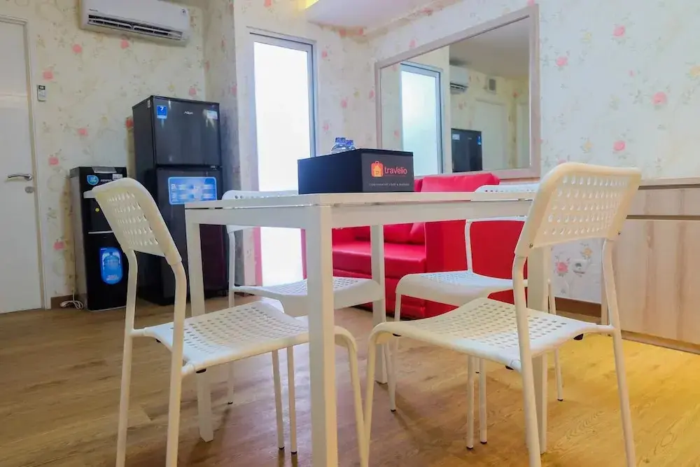 Джакарта: Relaxing 3BR Apartment at Bassura City near Shopping Mall