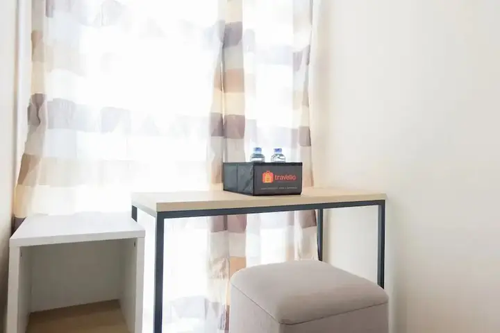 Legok: Comfy Studio Apartment with Extra Bed at M-Town Residence