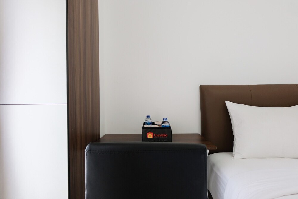 Legok: Comfortable Studio Apartment M-Town Residence