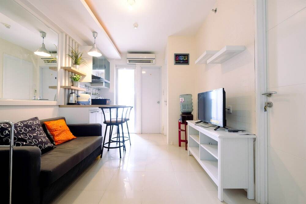 Джакарта: Best Price 2BR Bassura City Apartment