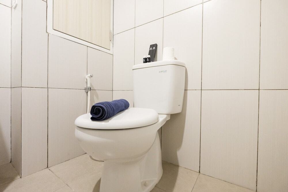 Бекаси: Comfy Studio at Grand Kamala Lagoon Apartment