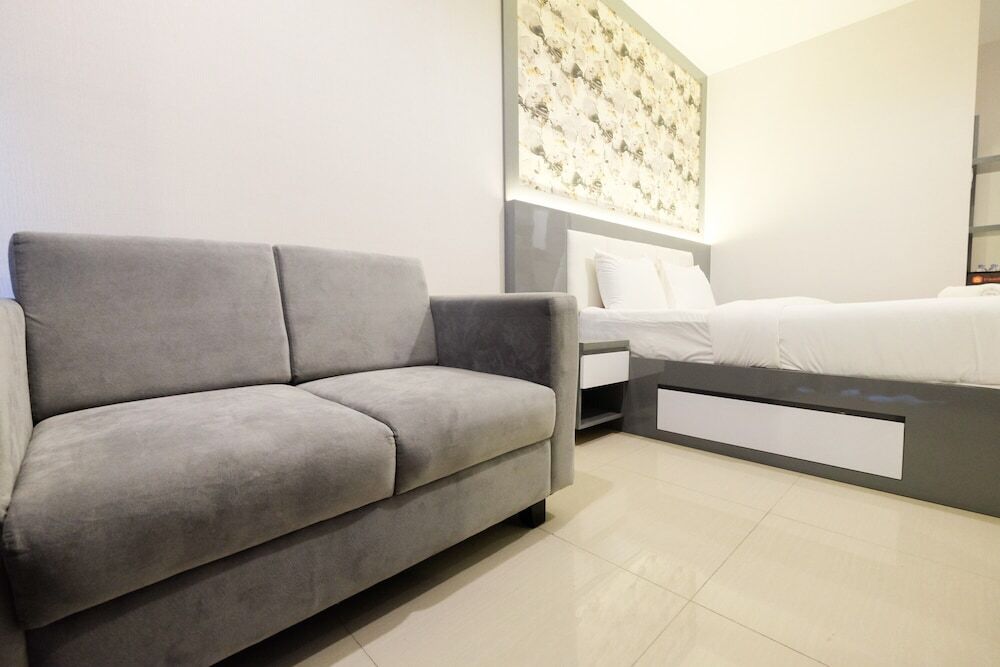 Бекаси: Comfy Studio at Grand Kamala Lagoon Apartment