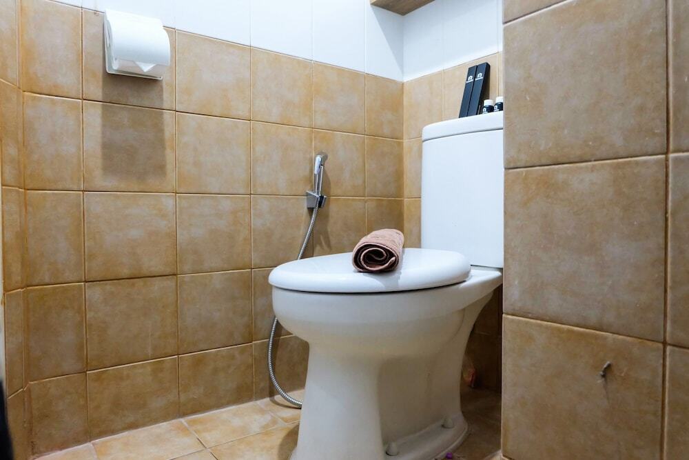 Джакарта: Studio near Shopping Mall at Green Pramuka City Apartment