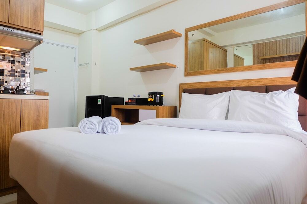 Studio near Shopping Mall at Green Pramuka City Apartment — фото 1
