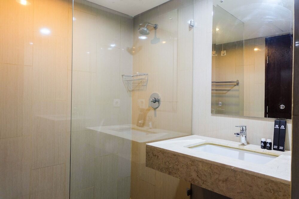 Джакарта: City View Studio Apartment at H Residence MT Haryono