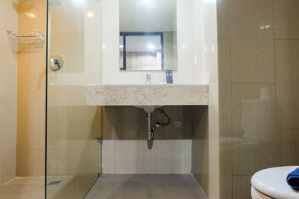 Джакарта: City View Studio Apartment at H Residence MT Haryono