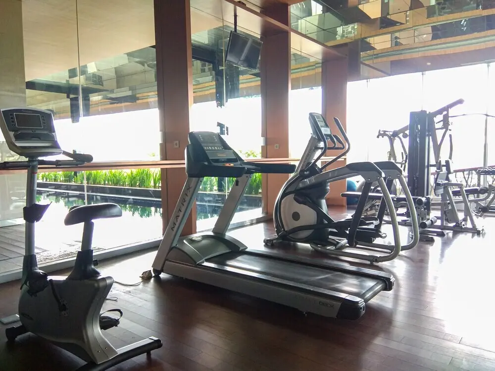 Джакарта: Elegant Studio Kemang Village Apartment