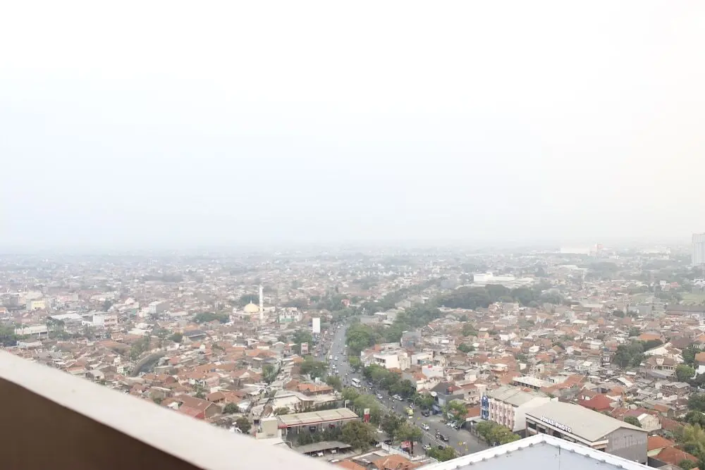 Бандунг: Deluxe 2BR Apartment at Newton Residence with Mountain View