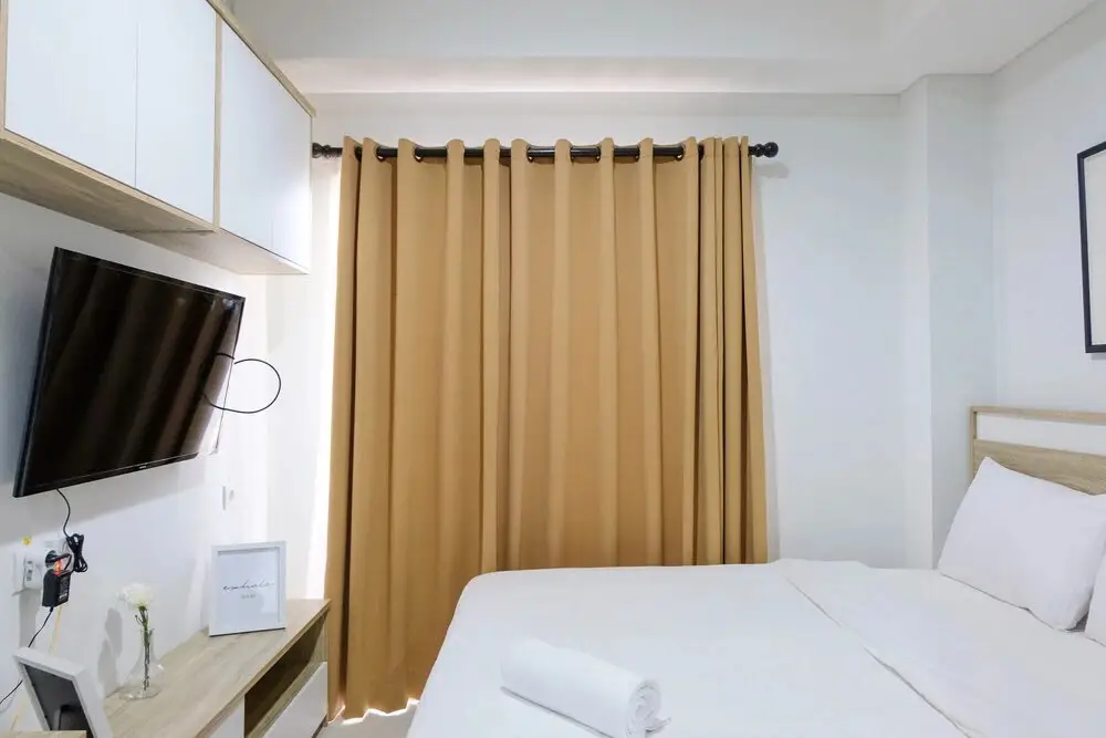 Тангеранг: Cozy Studio Apartment with Smart TV at Springwood Residence