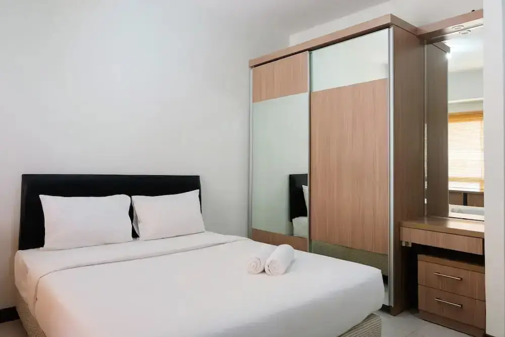 Legok: Simply Furnished Studio Apartment at Scientia Residence