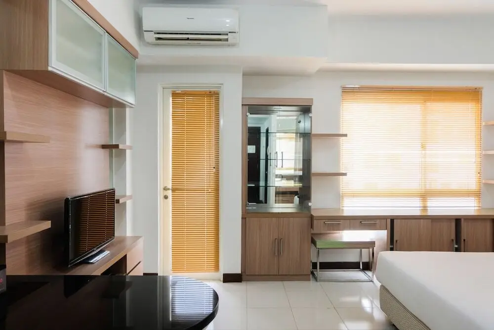 Legok: Simply Furnished Studio Apartment at Scientia Residence