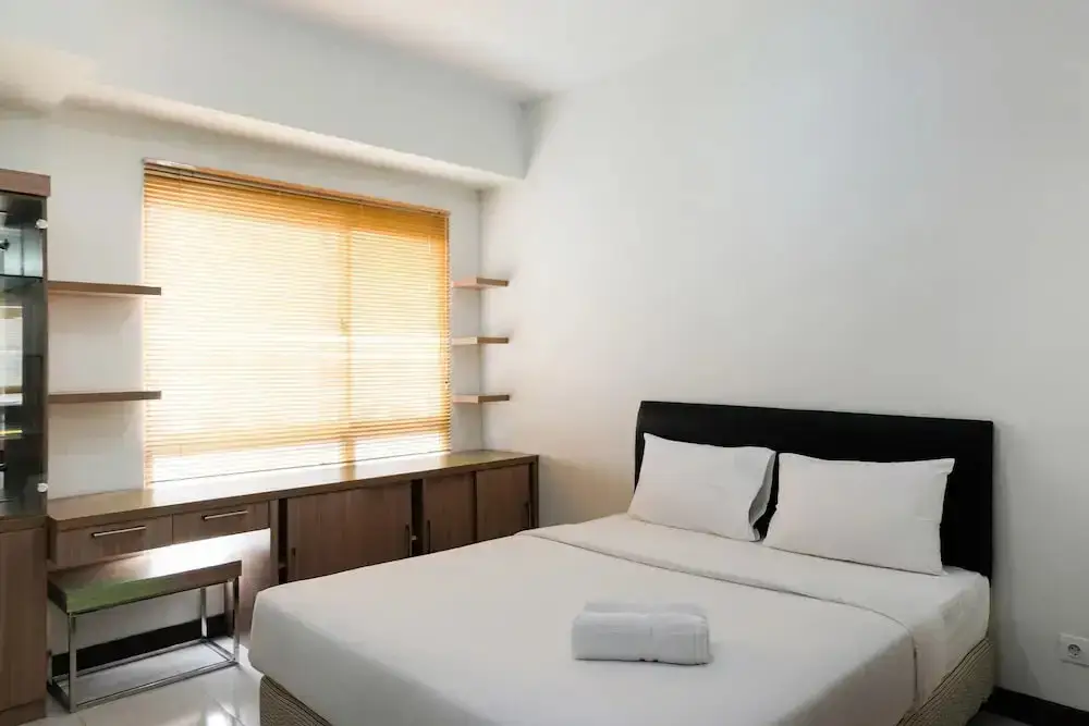 Legok: Simply Furnished Studio Apartment at Scientia Residence