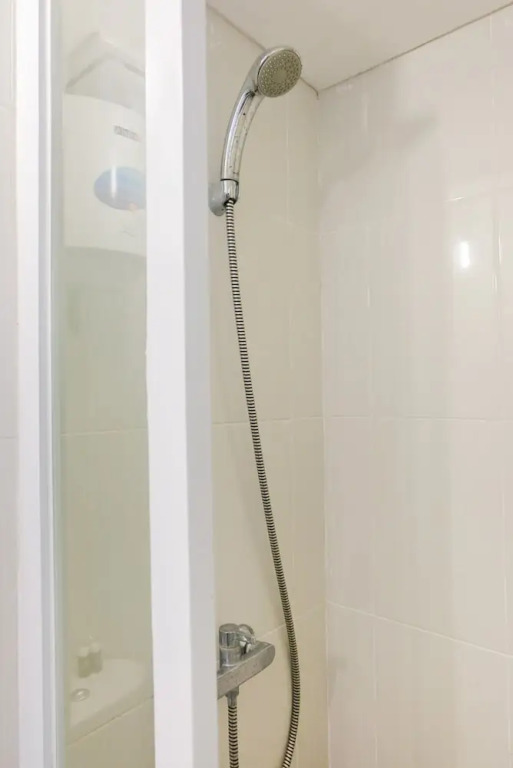 Тангеранг: New Furnished Studio Room @ 19 Avenue Apartment