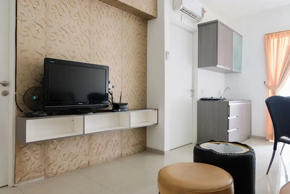 Тангеранг: Comfy 2BR (No Kitchen) Apartment at Aeropolis Crystal Residence