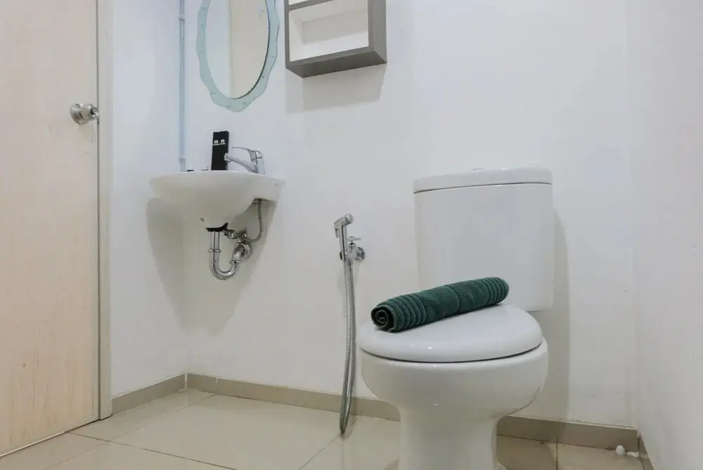 Тангеранг: Comfy 2BR (No Kitchen) Apartment at Aeropolis Crystal Residence