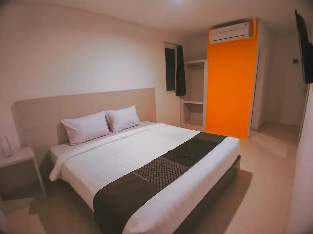 Джембер: LG Hotel