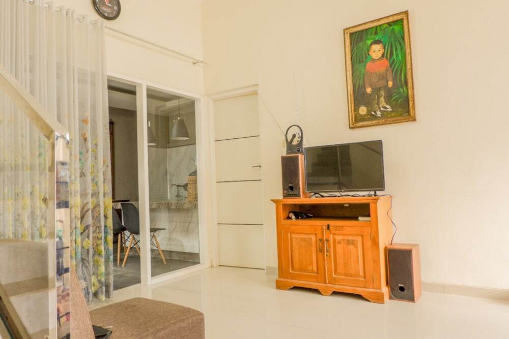 Маланг: Amina Hill View Malang