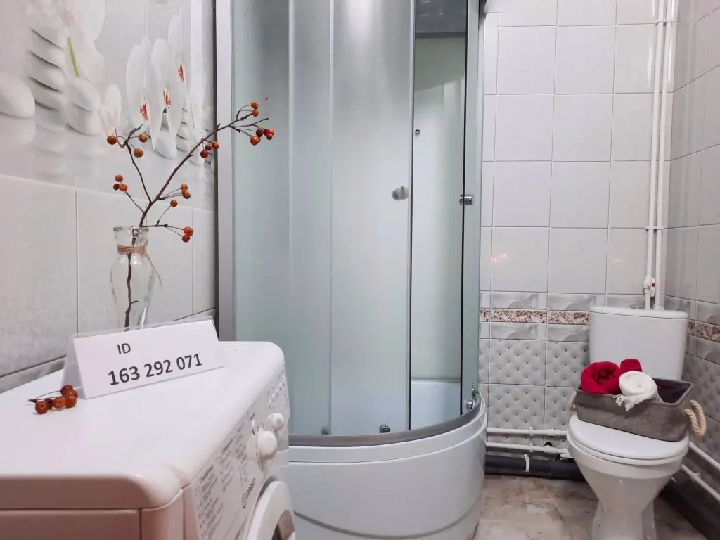 Екатеринбург: Апартаменты BeRent Крестинского 35