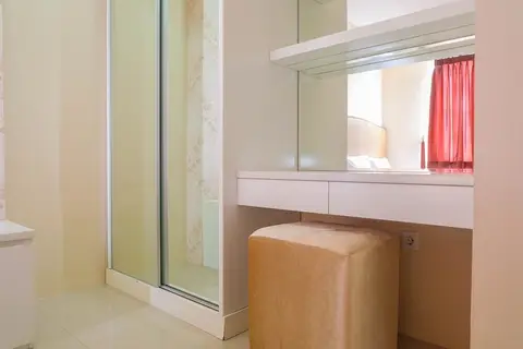 Bright 2BR Apartment at Bassura City near Shopping Mall — фото 1