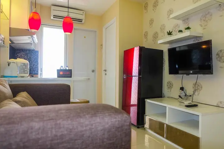 Джакарта: Bright 2BR Apartment at Bassura City near Shopping Mall