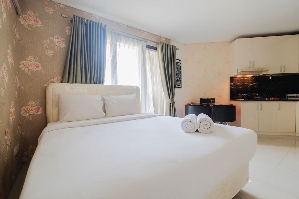 Джакарта: Best Price Studio Apartment at Tamansari Semanggi