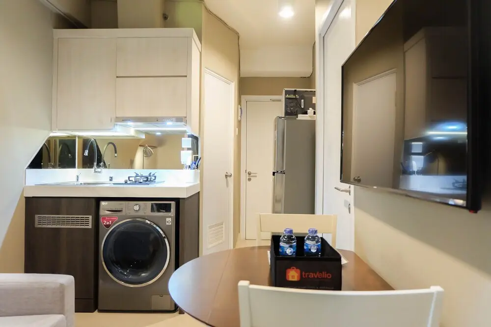 Джакарта: 1BR Fully Furnished Apartment at Green Pramuka